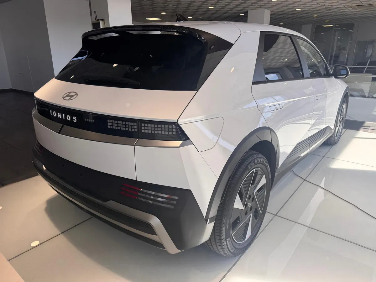 Hyundai IONIQ 5 LIGHT — foto 3