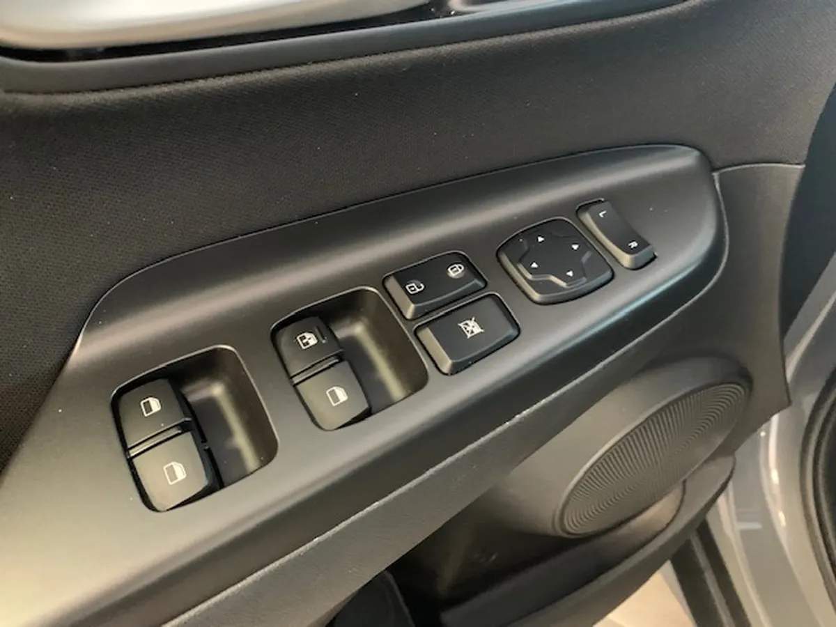 Hyundai KONA HEV MAXX — foto 18
