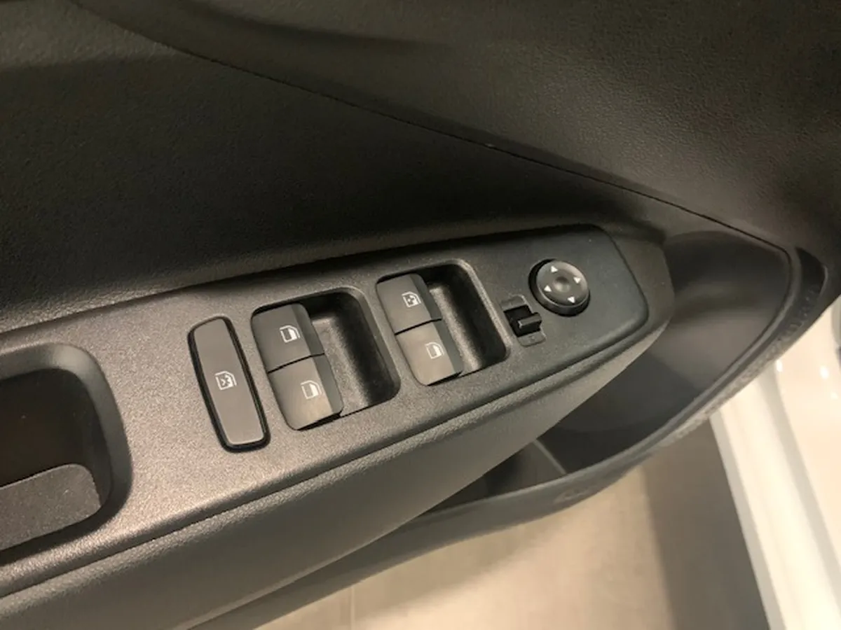 Hyundai i10 KLASS — foto 18